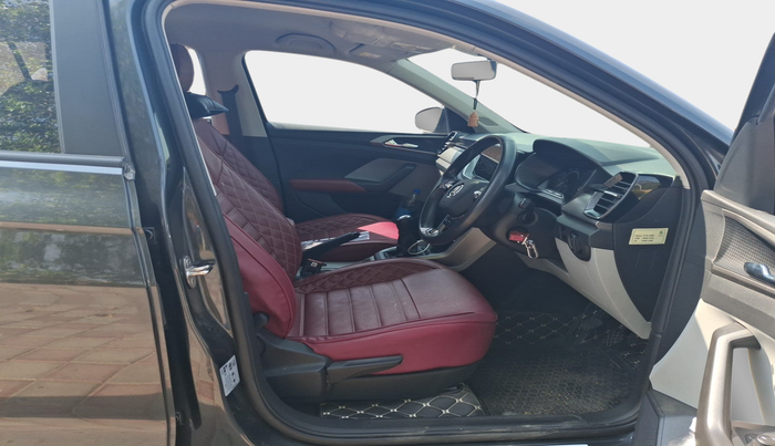 2022 Skoda KUSHAQ AMBITION 1.0L TSI MT, Petrol, Manual, 16,109 km, interior