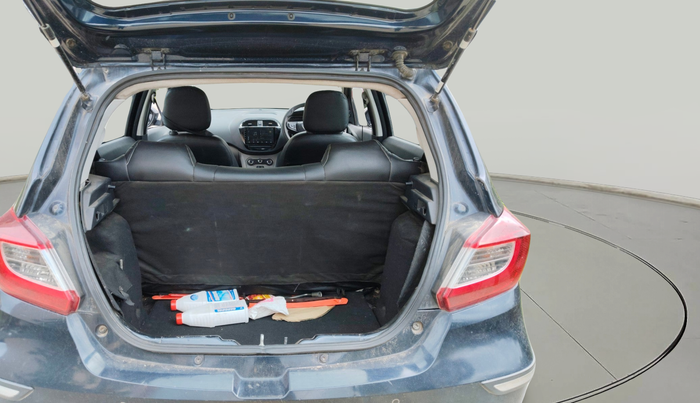 2021 Tata Tiago XT (O) PETROL, Petrol, Manual, 79,500 km, exterior