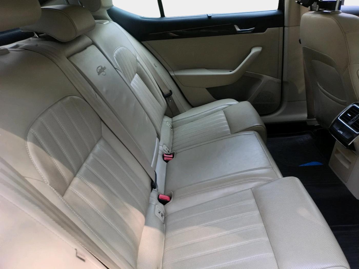 2017 Skoda Superb L&K 1.8 TSI AT, Petrol, Automatic, 44,064 km, interior