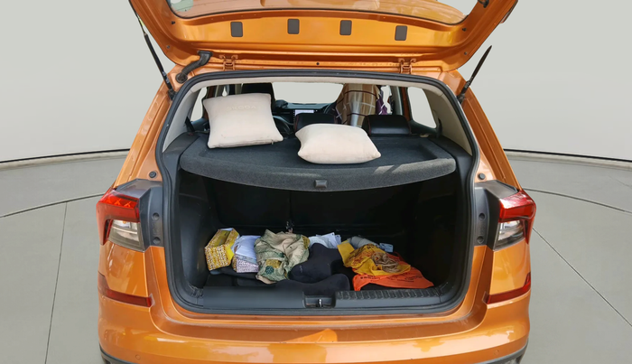 2021 Skoda KUSHAQ AMBITION 1.0L TSI AT, Petrol, Automatic, 69,990 km, exterior