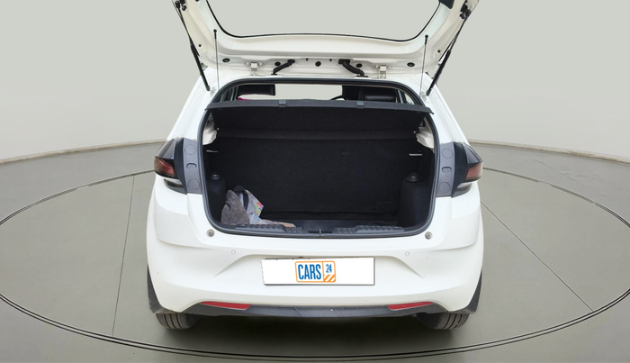 2022 Tata ALTROZ XZA, Petrol, Automatic, 21,922 km, exterior