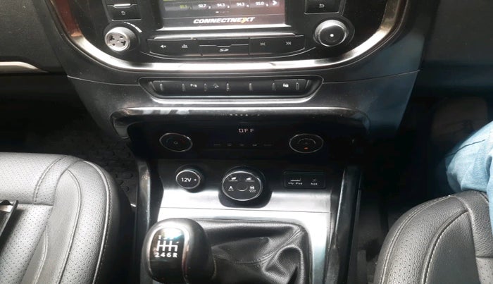 2017 Tata Hexa XT 4X2 6 STR, Diesel, Manual, 1,12,036 km, interior