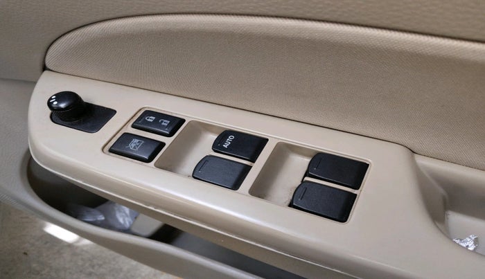 2014 Maruti Swift Dzire VXI, Petrol, Manual, 78,298 km, interior