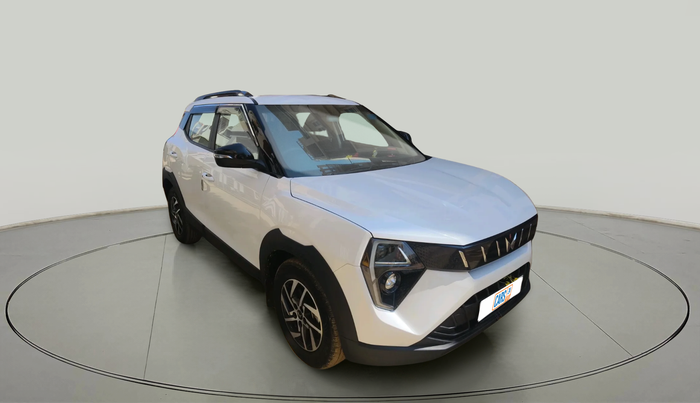 2024 Mahindra XUV 3XO AX5L 1.2 TGDi, Petrol, Manual, 5,531 km, exterior