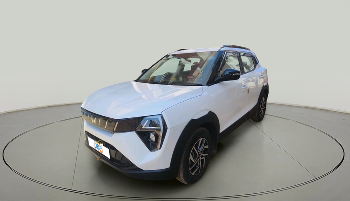 2024 Mahindra XUV 3XO AX5L 1.2 TGDi, Petrol, Manual, 5,531 km, exterior