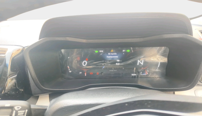 2024 Mahindra XUV 3XO AX5L 1.2 TGDi, Petrol, Manual, 5,531 km, interior