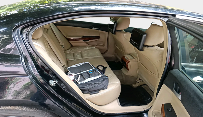 2013 Honda Accord 2.4L I-VTEC MT, Petrol, Manual, 1,18,037 km, interior