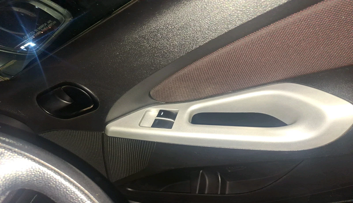 2012 Ford Figo TITANIUM 1.4 DIESEL, Diesel, Manual, 65,104 km, interior