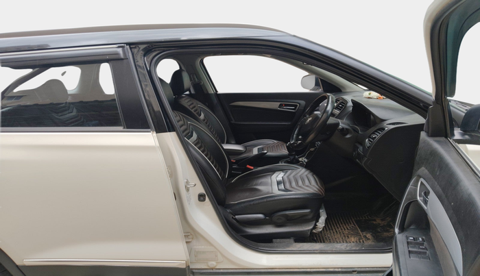 2021 Toyota URBAN CRUISER PREMIUM GRADE MT DUAL TONE, Petrol, Manual, 1,25,163 km, interior