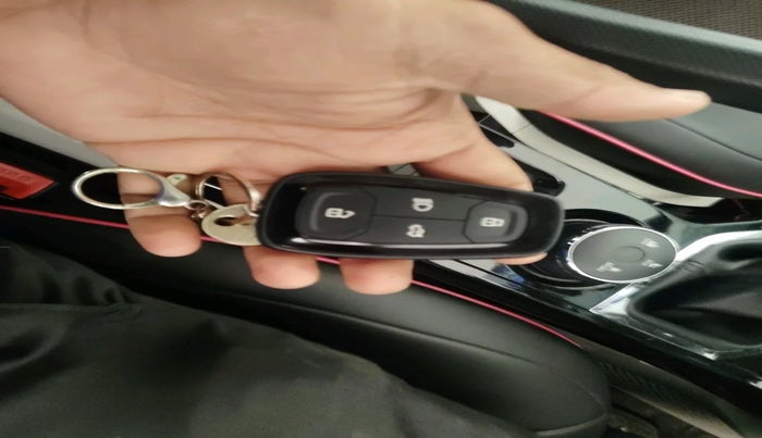 2020 Tata NEXON XZ PLUS PETROL, Petrol, Manual, 42,555 km, interior