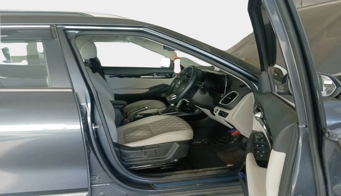 2023 KIA SELTOS  HTX 1.5 PETROL MT, Petrol, Manual, 39,241 km, interior