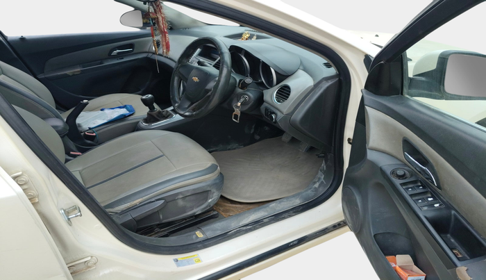 2010 Chevrolet Cruze LT, Diesel, Manual, 1,04,320 km, interior