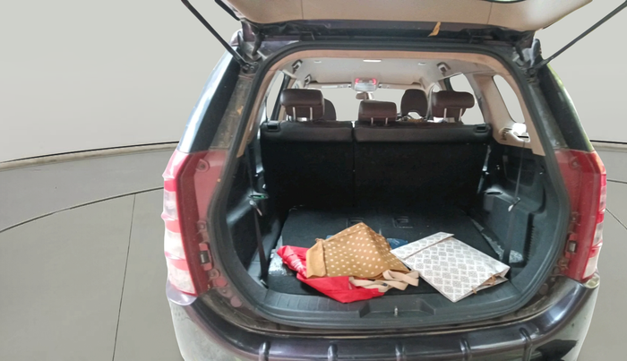 2014 Mahindra XUV500 W8, Diesel, Manual, 1,23,582 km, exterior