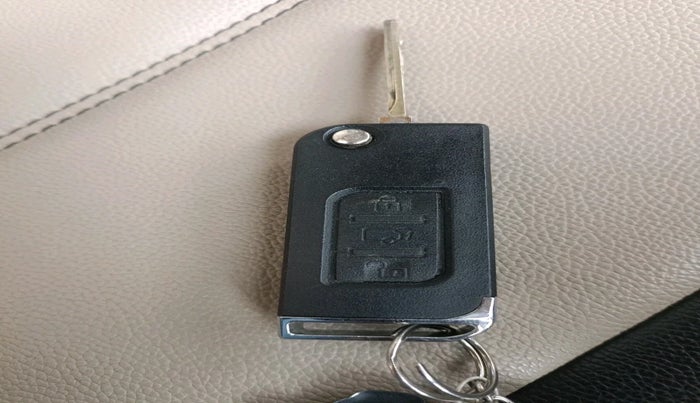 2018 Mahindra XUV500 W6, Diesel, Manual, 35,057 km, interior