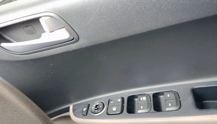 2017 Hyundai Grand i10 SPORTZ (O) 1.2 KAPPA VTVT, Petrol, Manual, 45,068 km, interior