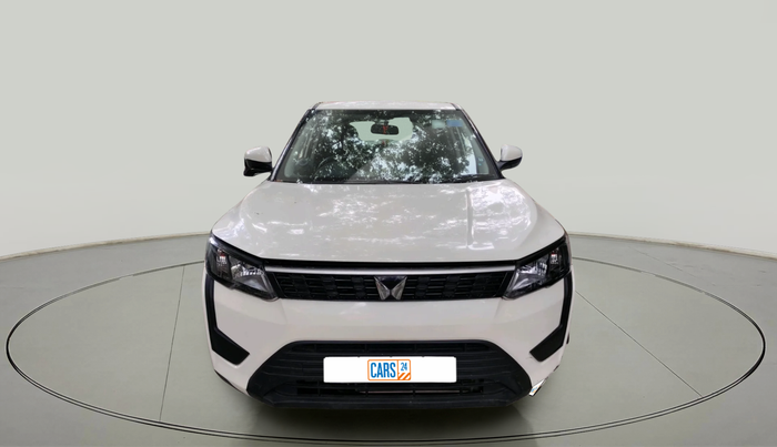 2023 Mahindra XUV300 W4 1.2 PETROL, Petrol, Manual, 6,116 km, exterior