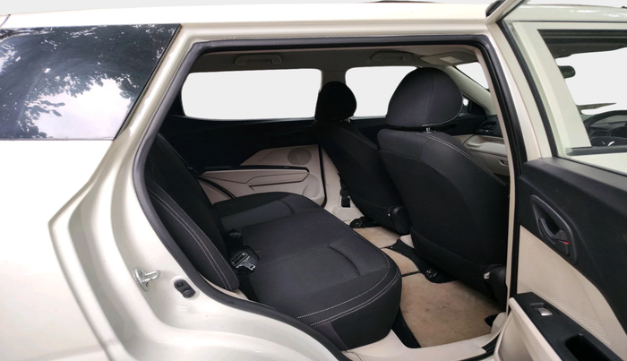 2023 Mahindra XUV300 W4 1.2 PETROL, Petrol, Manual, 6,116 km, interior