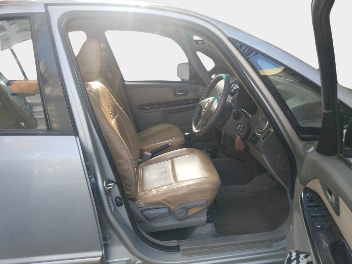 2010 Maruti SX4 ZXI, Petrol, Manual, 36,411 km, interior