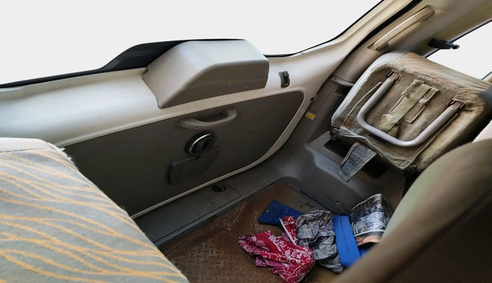 2012 Mahindra Quanto C6, Diesel, Manual, 30,781 km, interior