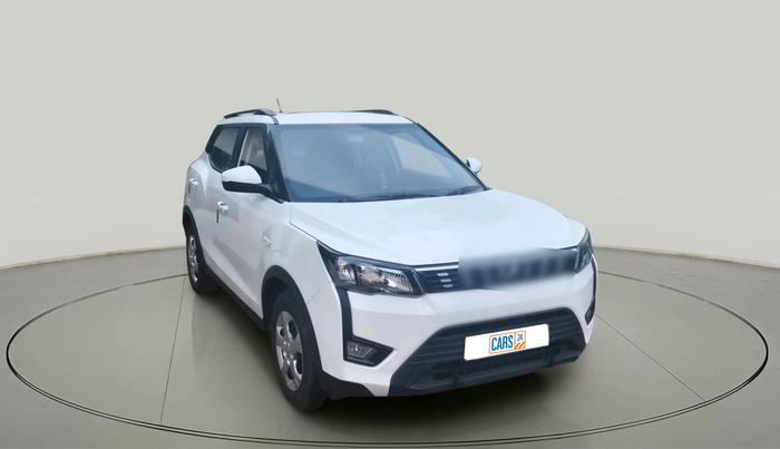 2023 Mahindra XUV300 W6 1.2 PETROL, Petrol, Manual, 12,848 km, exterior
