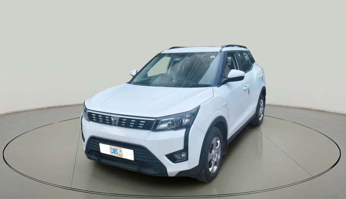 2023 Mahindra XUV300 W6 1.2 PETROL, Petrol, Manual, 12,848 km, exterior