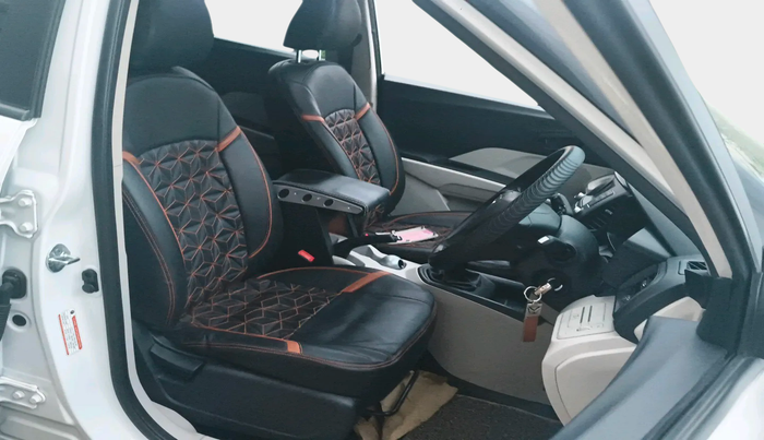 2023 Mahindra XUV300 W6 1.2 PETROL, Petrol, Manual, 12,848 km, interior