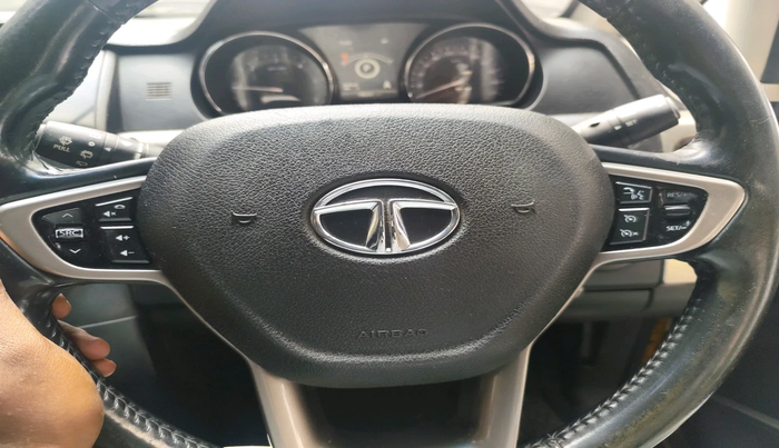 2017 Tata Hexa XTA 4X2 6 STR, Diesel, Automatic, 1,98,206 km, interior