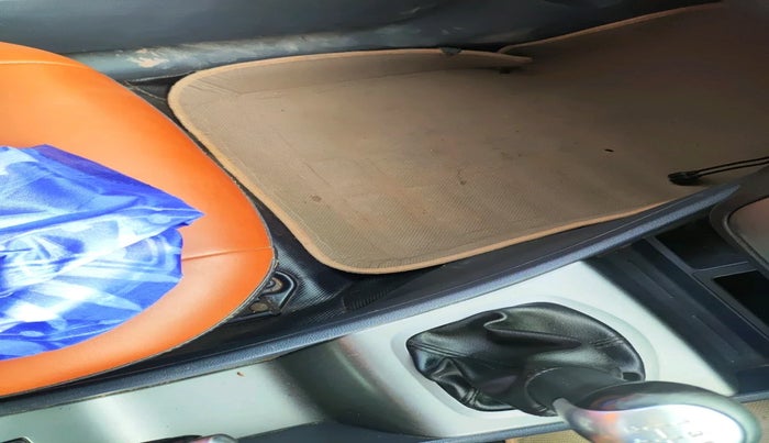 2011 Ford Fiesta Classic CLXI 1.6 PETROL, Petrol, Manual, 1,30,275 km, interior