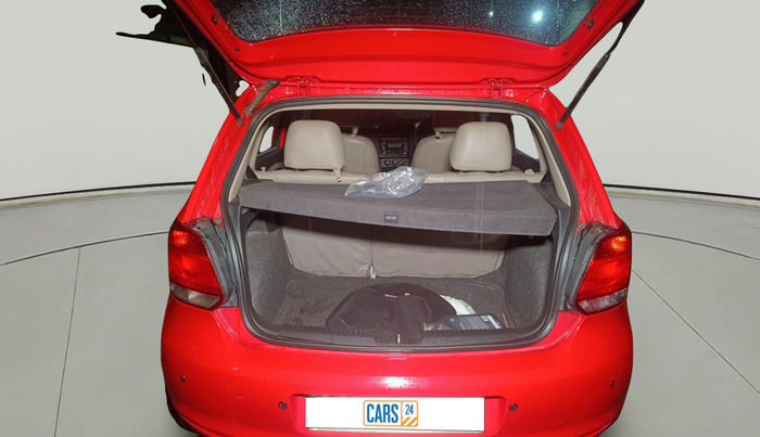 2010 Volkswagen Polo HIGHLINE1.2L, Petrol, Manual, 1,44,007 km, exterior