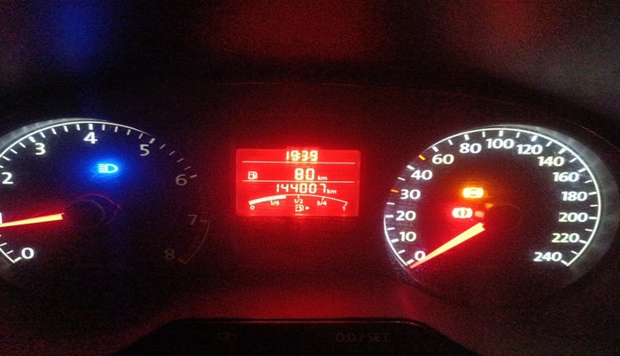 2010 Volkswagen Polo HIGHLINE1.2L, Petrol, Manual, 1,44,007 km, interior