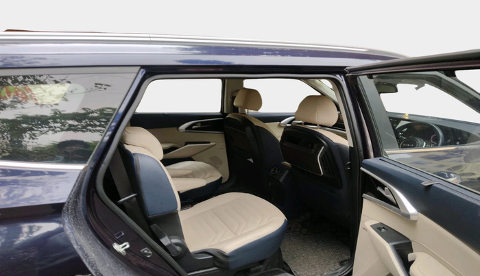 2022 KIA CARENS LUXURY PLUS 1.5 DIESEL AT 6 STR, Diesel, Automatic, 32,665 km, interior