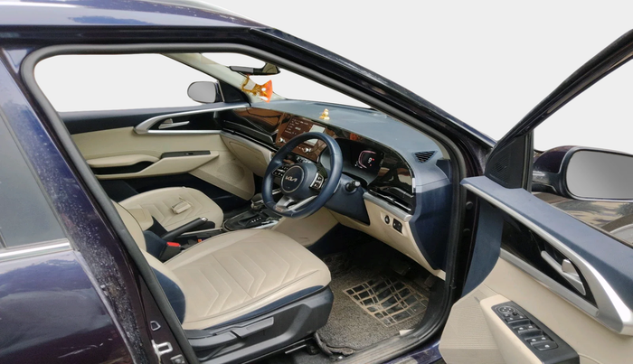 2022 KIA CARENS LUXURY PLUS 1.5 DIESEL AT 6 STR, Diesel, Automatic, 32,665 km, interior