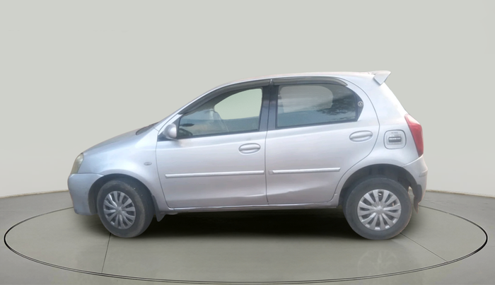 2011 Toyota Etios Liva G, Petrol, Manual, 1,22,643 km, exterior