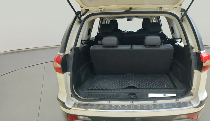 2019 Tata Hexa XTA 4X2 7 STR, Diesel, Automatic, 88,802 km, exterior