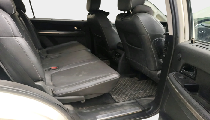 2019 Tata Hexa XTA 4X2 7 STR, Diesel, Automatic, 88,802 km, interior