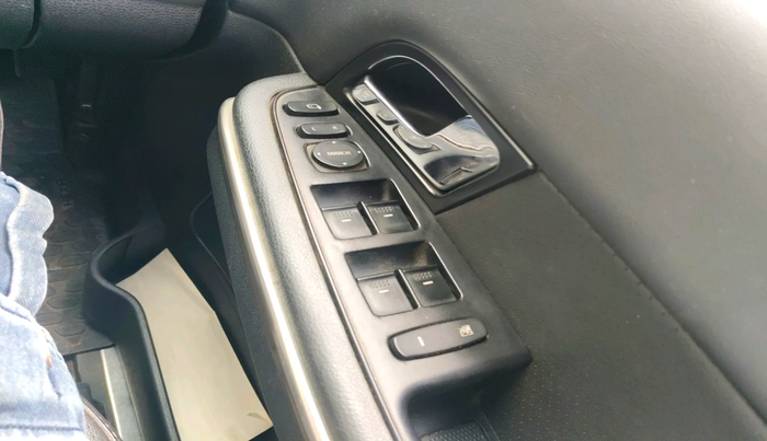 2019 Tata Hexa XTA 4X2 7 STR, Diesel, Automatic, 88,802 km, interior