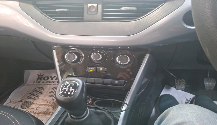 2023 Tata NEXON XE PETROL, Petrol, Manual, 20,184 km, interior