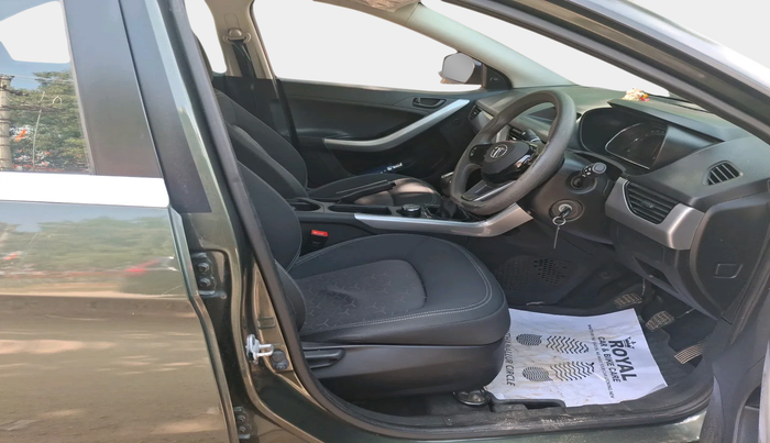 2023 Tata NEXON XE PETROL, Petrol, Manual, 20,184 km, interior
