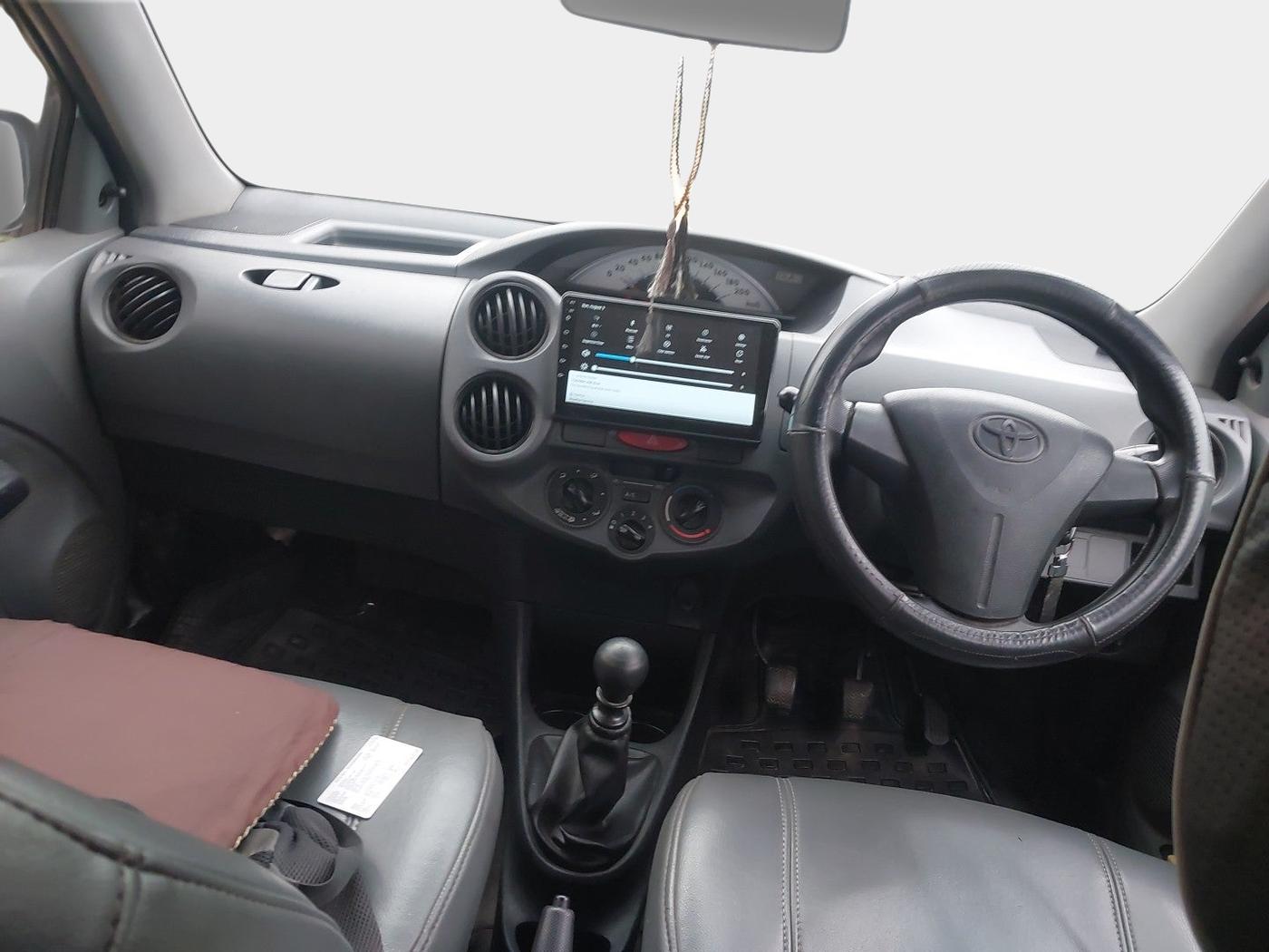 2012 Toyota Etios Liva GD, Diesel, Manual, 1,84,577 km, interior