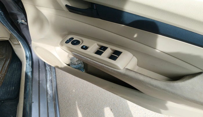 2011 Honda City 1.5L I-VTEC S MT, Petrol, Manual, 1,15,243 km, interior