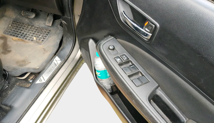 2018 Maruti Swift VXI AMT, Petrol, Automatic, 44,511 km, interior
