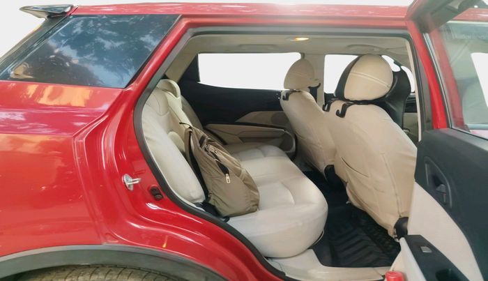 2021 Mahindra XUV300 W6 1.2 PETROL AMT, Petrol, Automatic, 17,563 km, interior