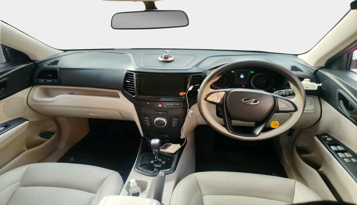 2021 Mahindra XUV300 W6 1.2 PETROL AMT, Petrol, Automatic, 17,563 km, interior