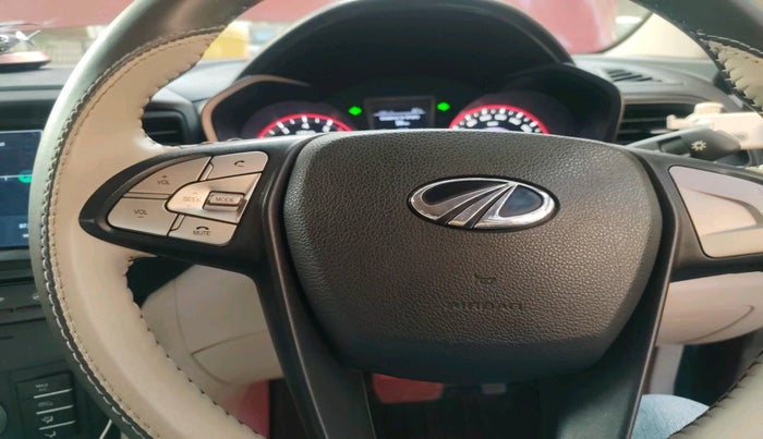 2021 Mahindra XUV300 W6 1.2 PETROL AMT, Petrol, Automatic, 17,563 km, interior