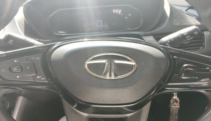 2022 Tata NEXON XM SUNROOF PETROL, Petrol, Manual, 90,589 km, interior