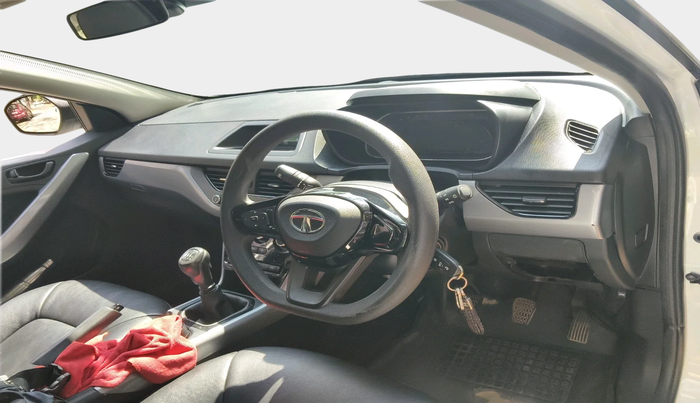 2022 Tata NEXON XM SUNROOF PETROL, Petrol, Manual, 90,589 km, interior