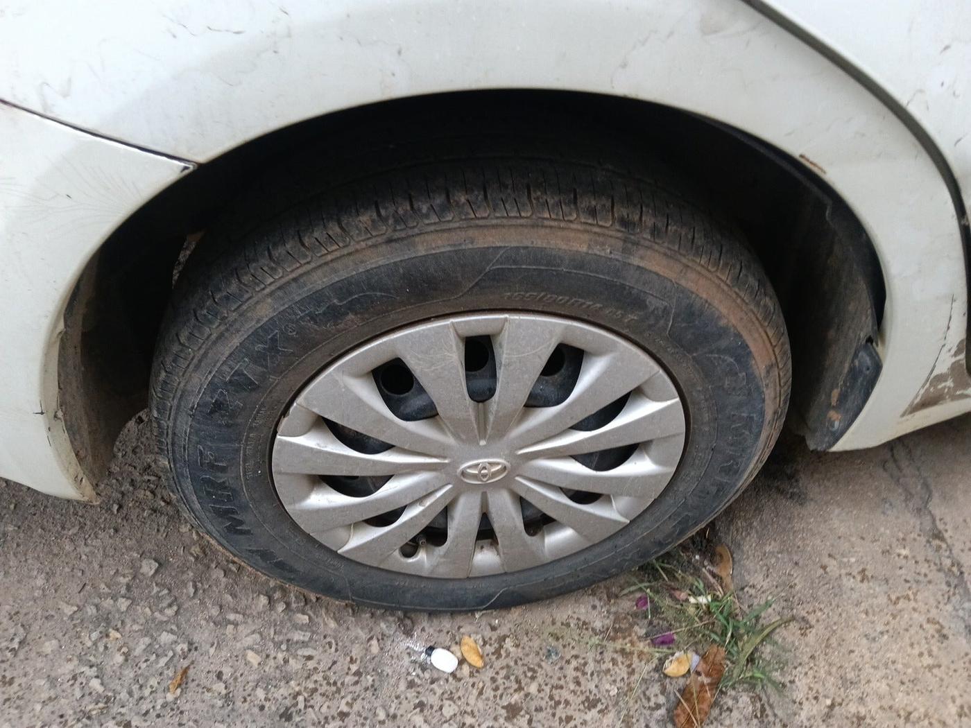2010 Maruti Swift Dzire VDI, Diesel, Manual, 1,75,757 km, tyre