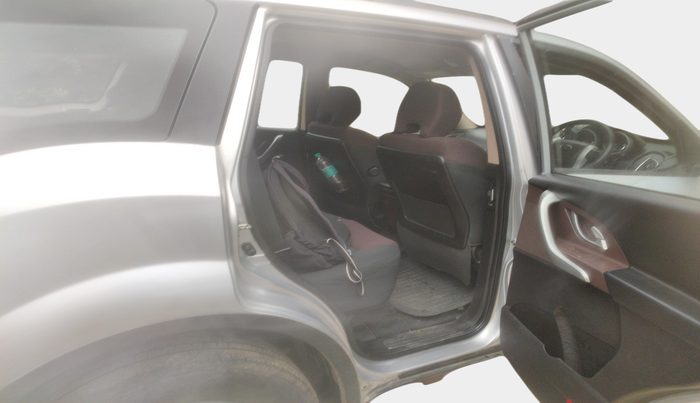 2014 Mahindra XUV500 W6, Diesel, Manual, 1,09,355 km, interior