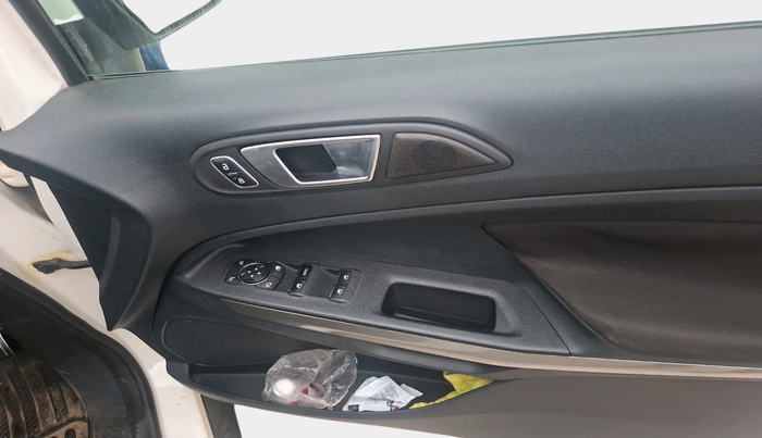 2018 Ford Ecosport TITANIUM 1.5L DIESEL, Diesel, Manual, 1,08,858 km, interior