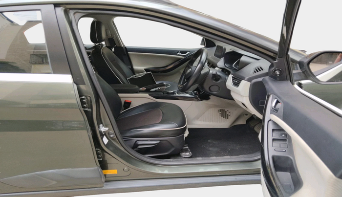 2022 Tata NEXON XZA PLUS (O) PETROL, Petrol, Automatic, 26,875 km, interior